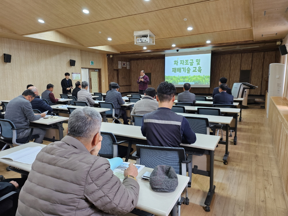 http://www.teaofkorea.co.kr/bs/userimg//fileu/1702872861_10006020231213_101609.jpg